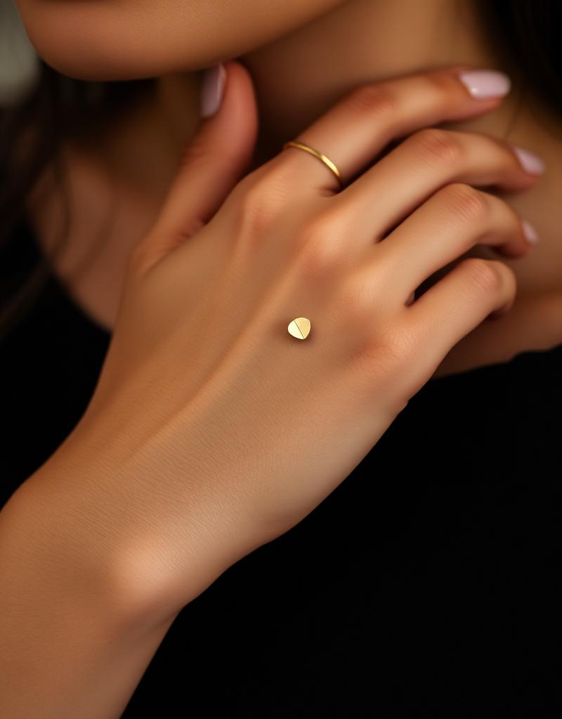 Oro & Co Daily Essentials
